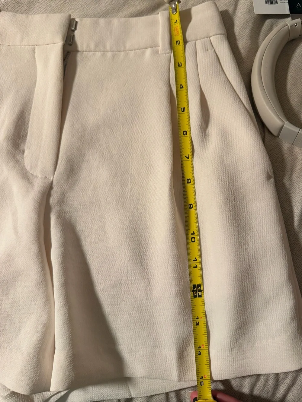 Aritzia White Tailored High-Waist Pleated Women’s Shorts